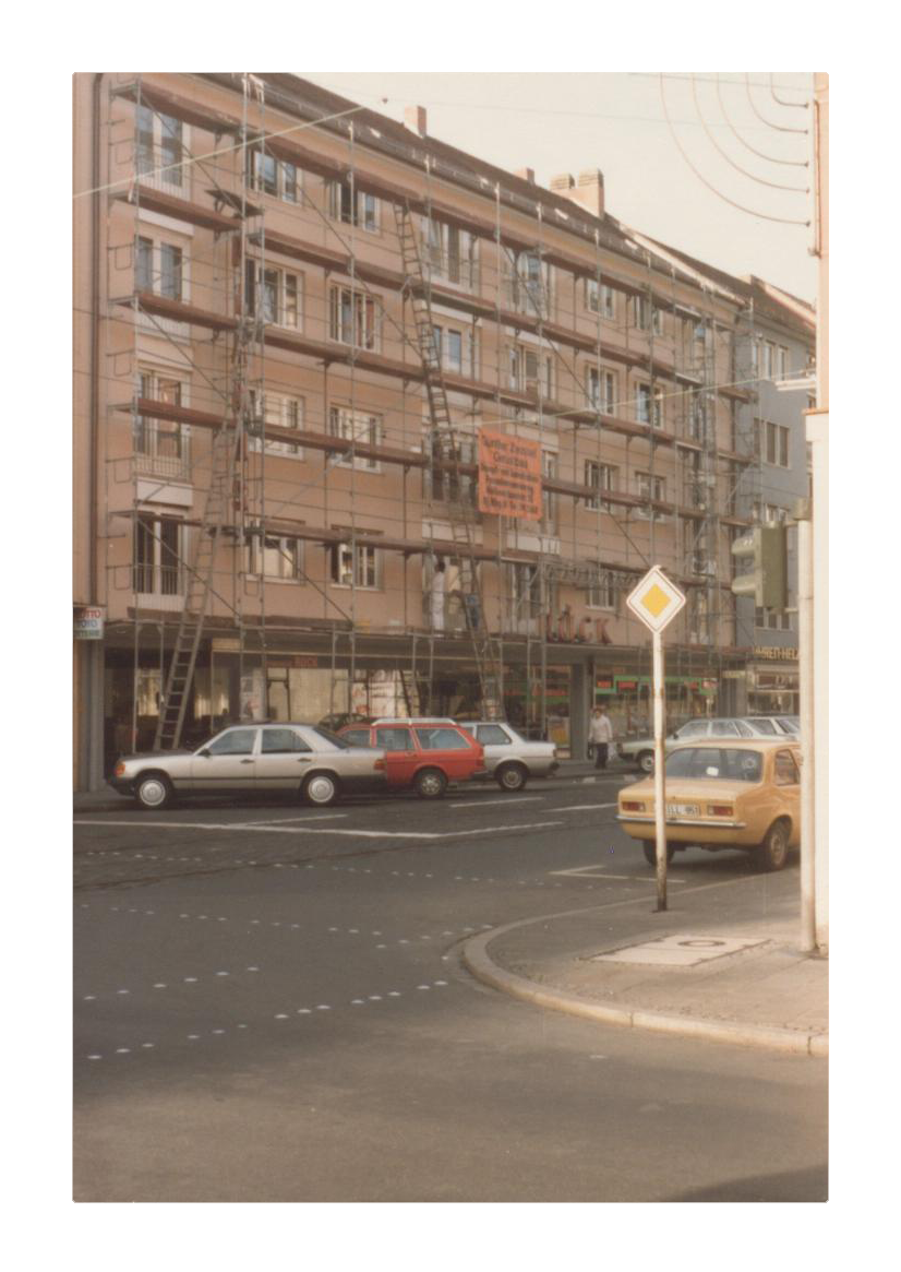 Renovierungsarbeiten am Bau Tafelfeldstraße 22/24, um 1985