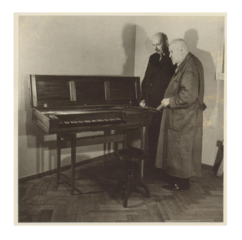 Ulrich Rück und Otto Marx an einem Clavichord von Matthias Christian Baumann 1782, 1955/56